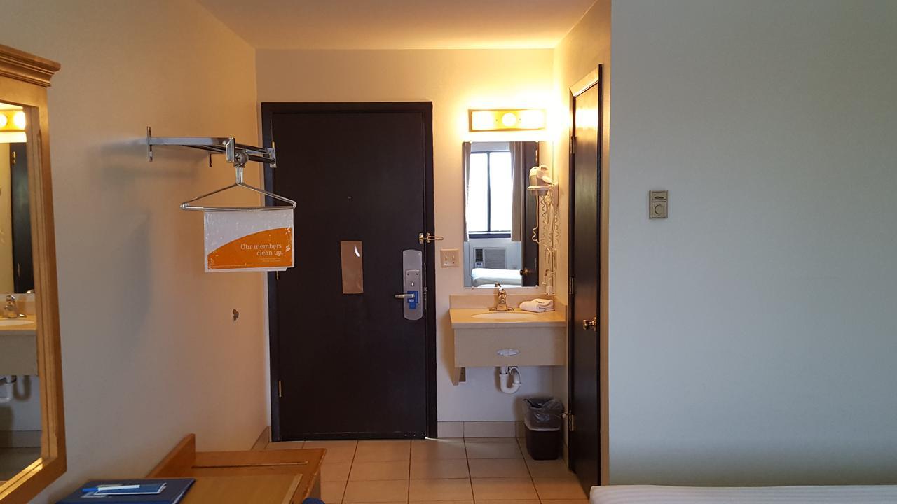 Rodeway Inn ボーズマン エクステリア 写真