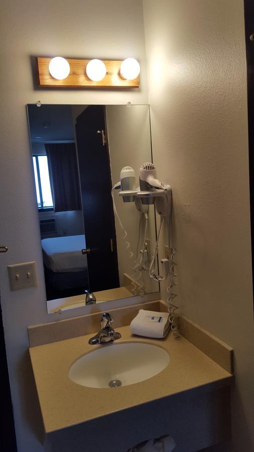 Rodeway Inn ボーズマン エクステリア 写真